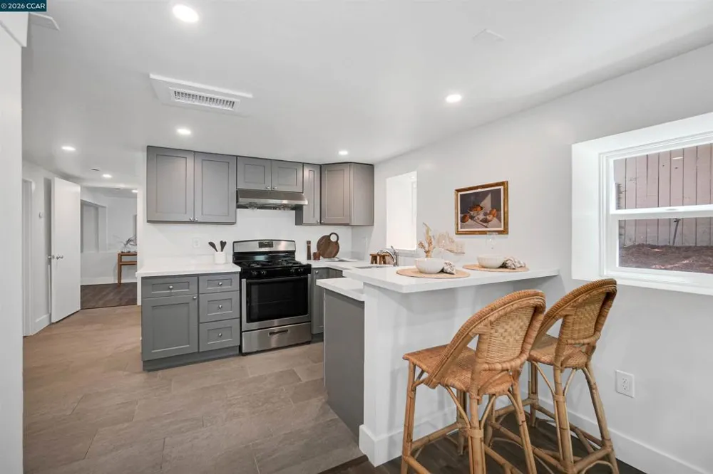 1300 Kains Ave Berkeley, CA 94702