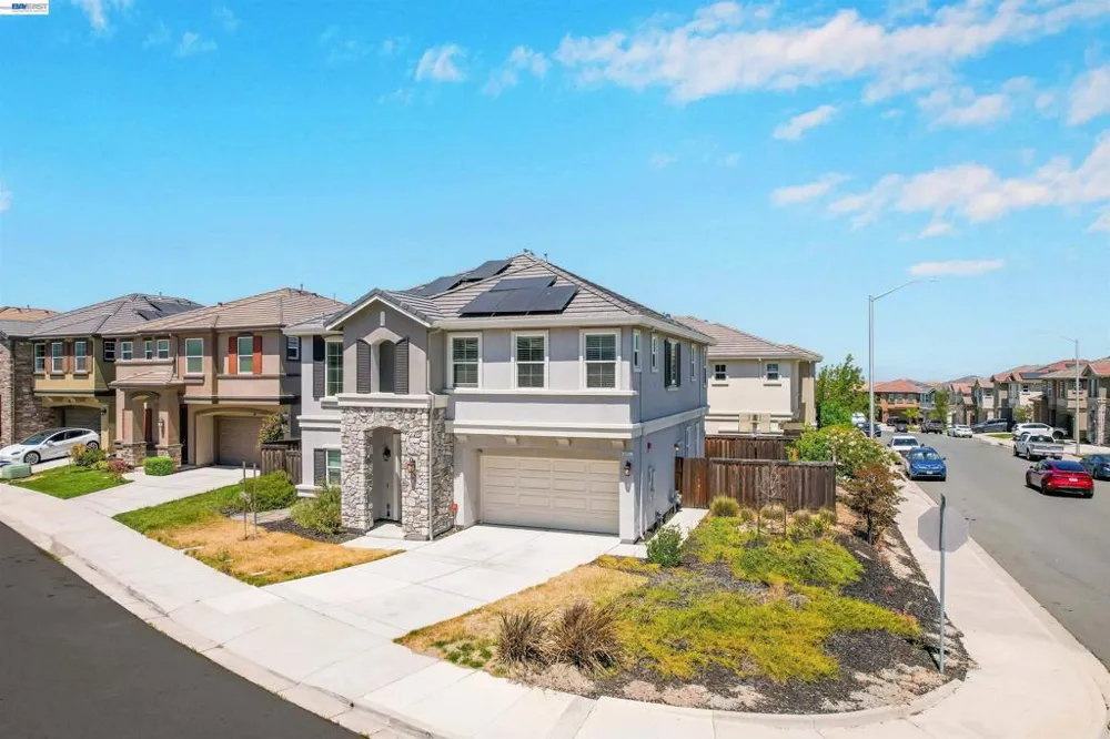 3001 Aragon Dr Pittsburg, CA 94565