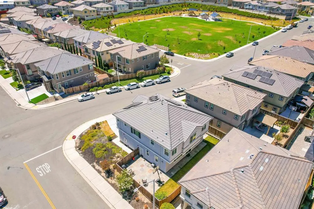 3001 Aragon Dr Pittsburg, CA 94565