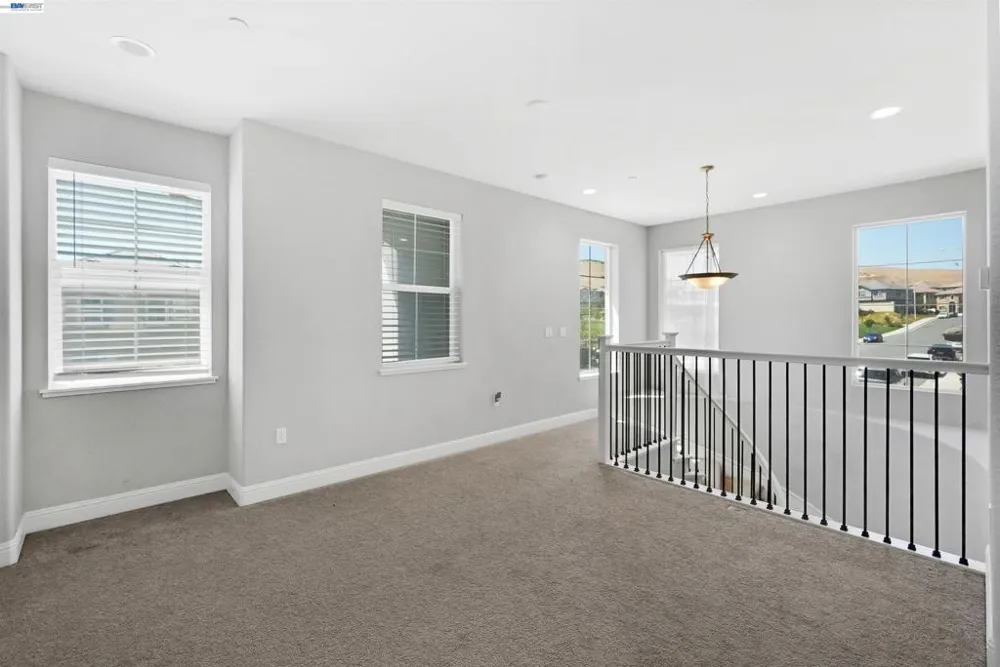 3001 Aragon Dr Pittsburg, CA 94565