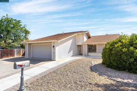 412 Solano Dr