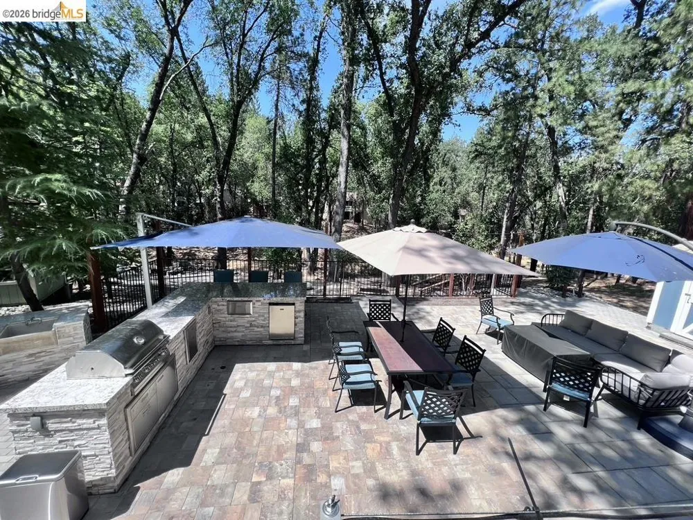19462 Grizzly Cir Groveland, CA 95321
