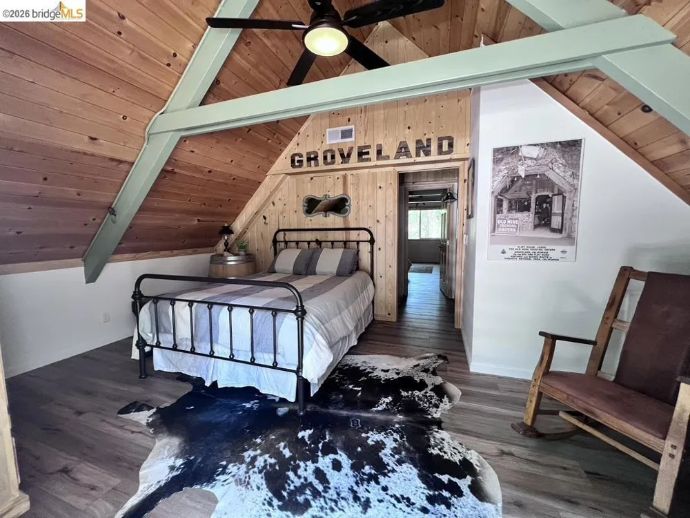 19462 Grizzly Cir Groveland, CA 95321