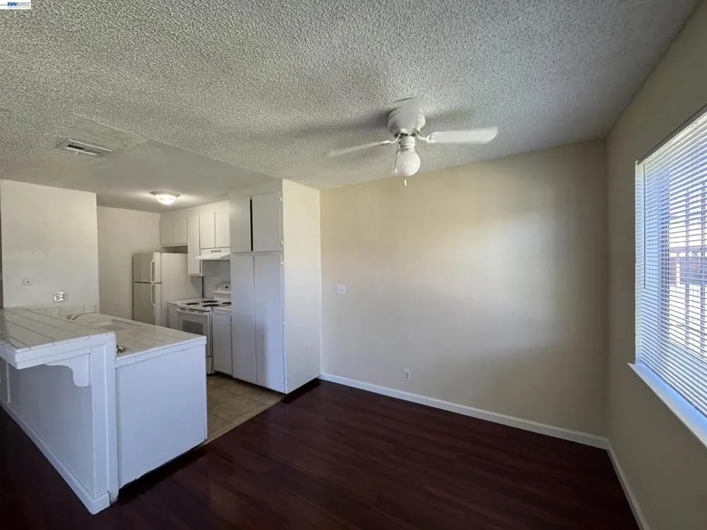 4416 Calandria St #2 Stockton, CA 95207