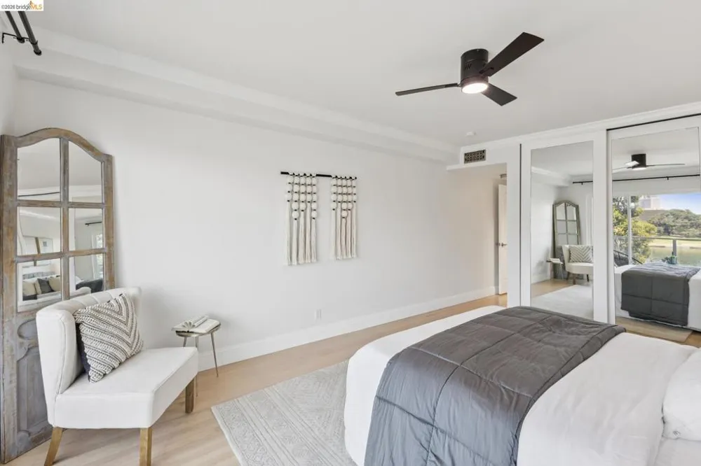 2316 Lakeshore Ave #8 Oakland, CA 94606
