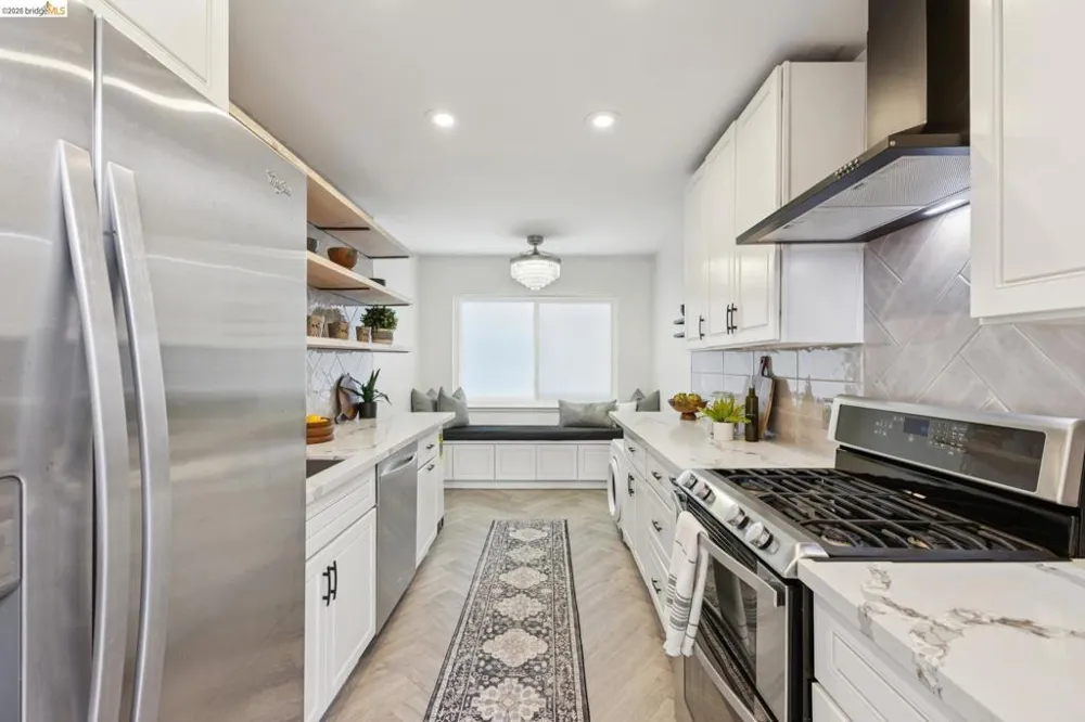 2316 Lakeshore Ave #8 Oakland, CA 94606