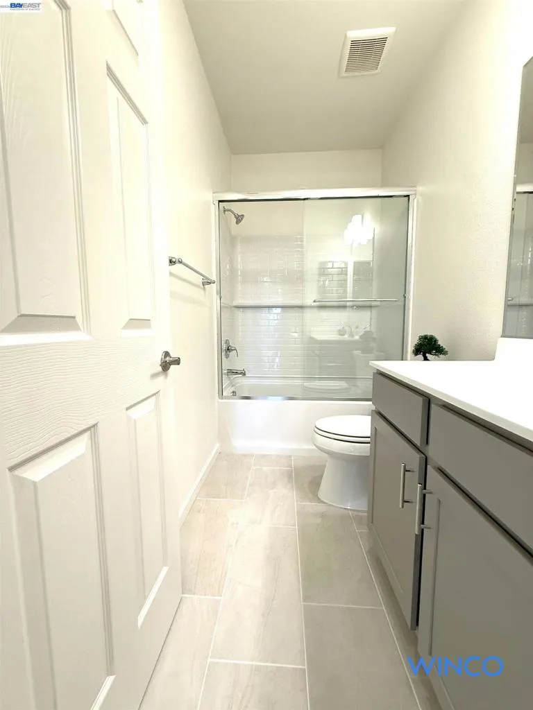 3810 Norbridge Ave Castro Valley, CA 94546