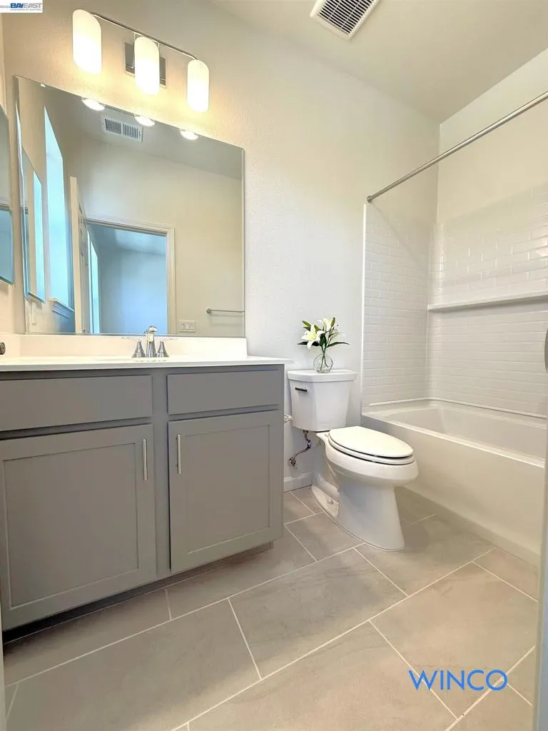 3810 Norbridge Ave Castro Valley, CA 94546
