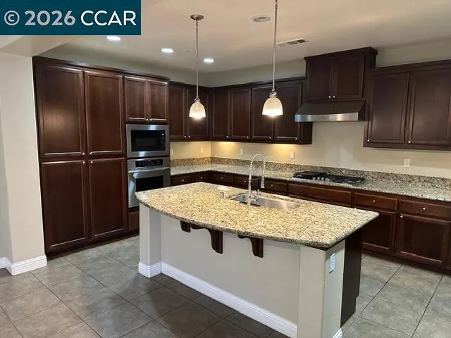 1117 Azuar Ave Vallejo, CA 94592