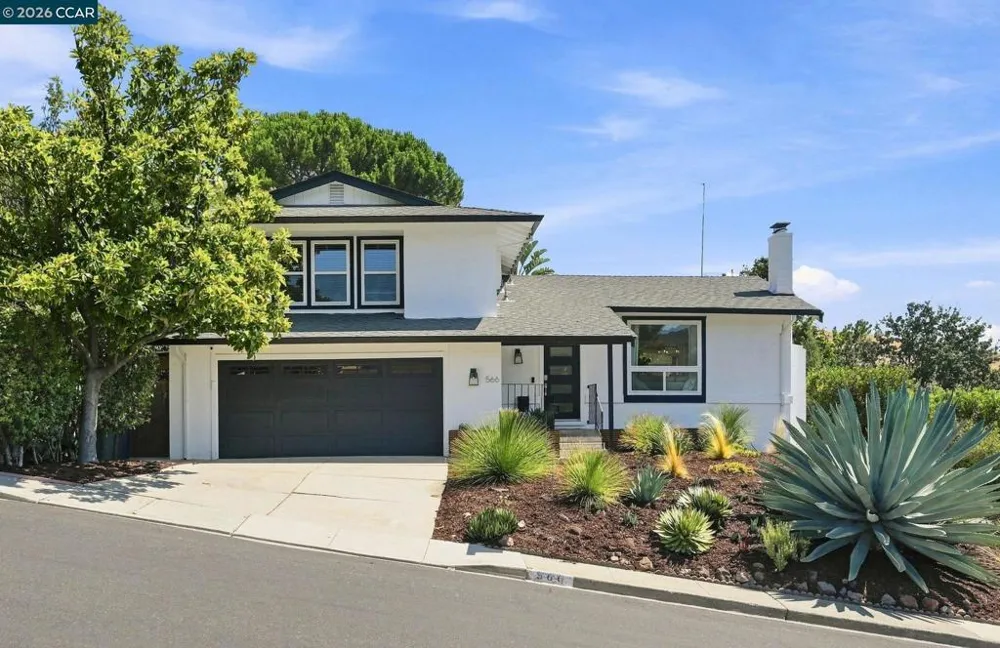 566 Webster Dr Martinez, CA 94553