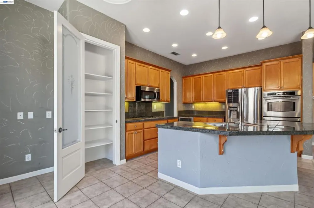 2243 Winchester Loop Discovery Bay, CA 94505