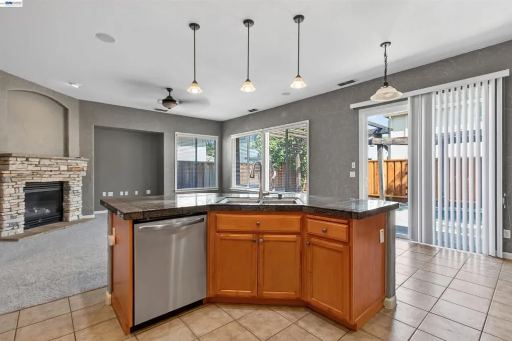 2243 Winchester Loop Discovery Bay, CA 94505
