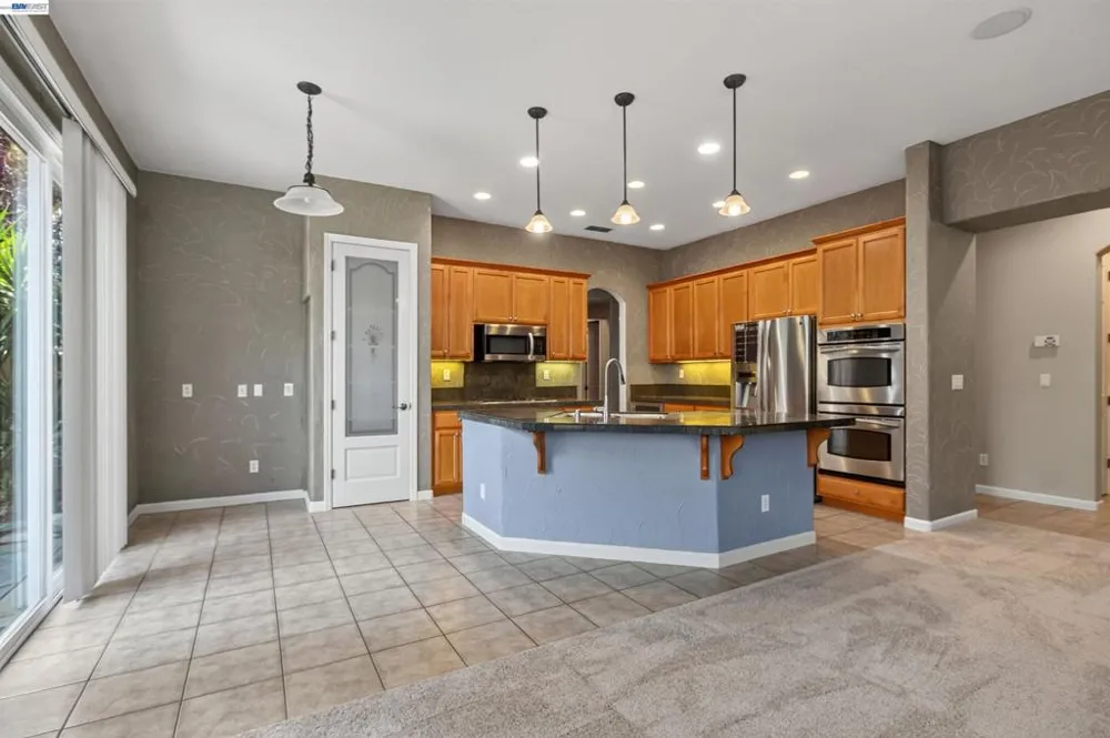 2243 Winchester Loop Discovery Bay, CA 94505