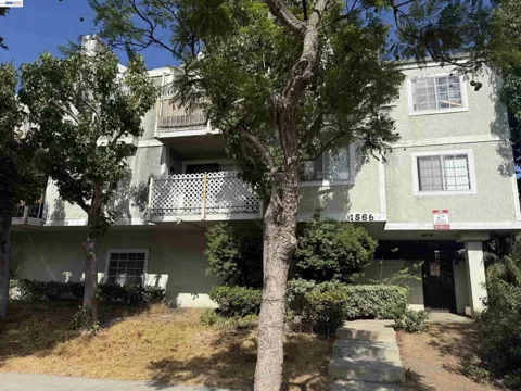 1566 Pine Ave #103A