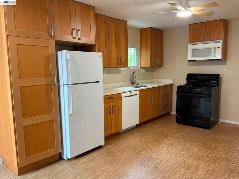 1260 63rd Emeryville, CA 94608