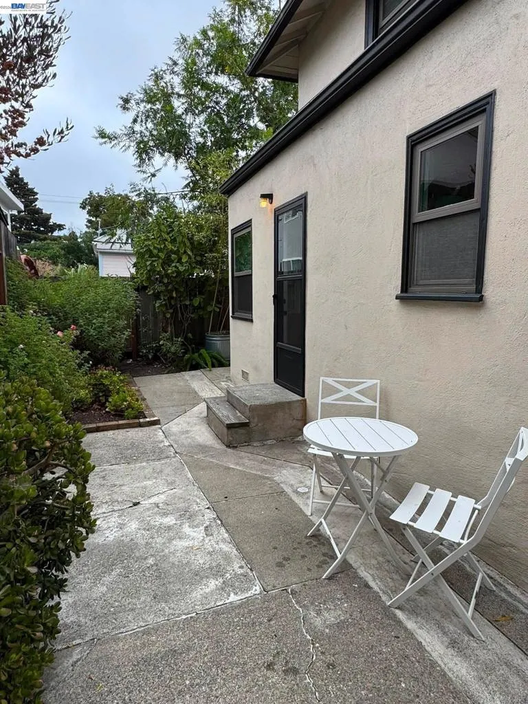 1260 63rd Emeryville, CA 94608