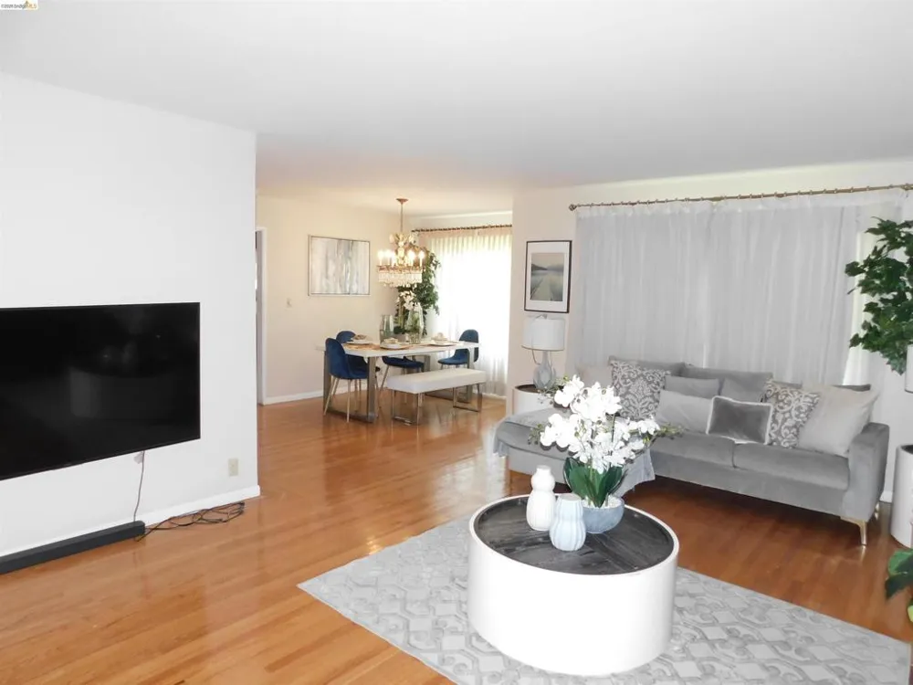 3086 Middleton St Oakland, CA 94605