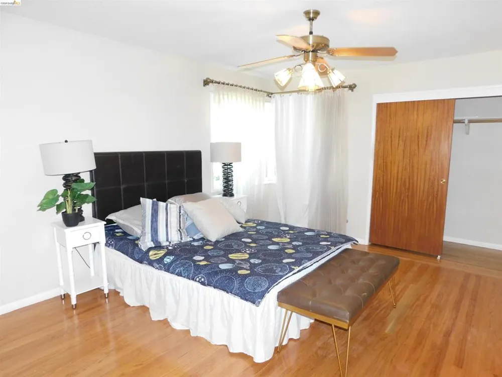 3086 Middleton St Oakland, CA 94605