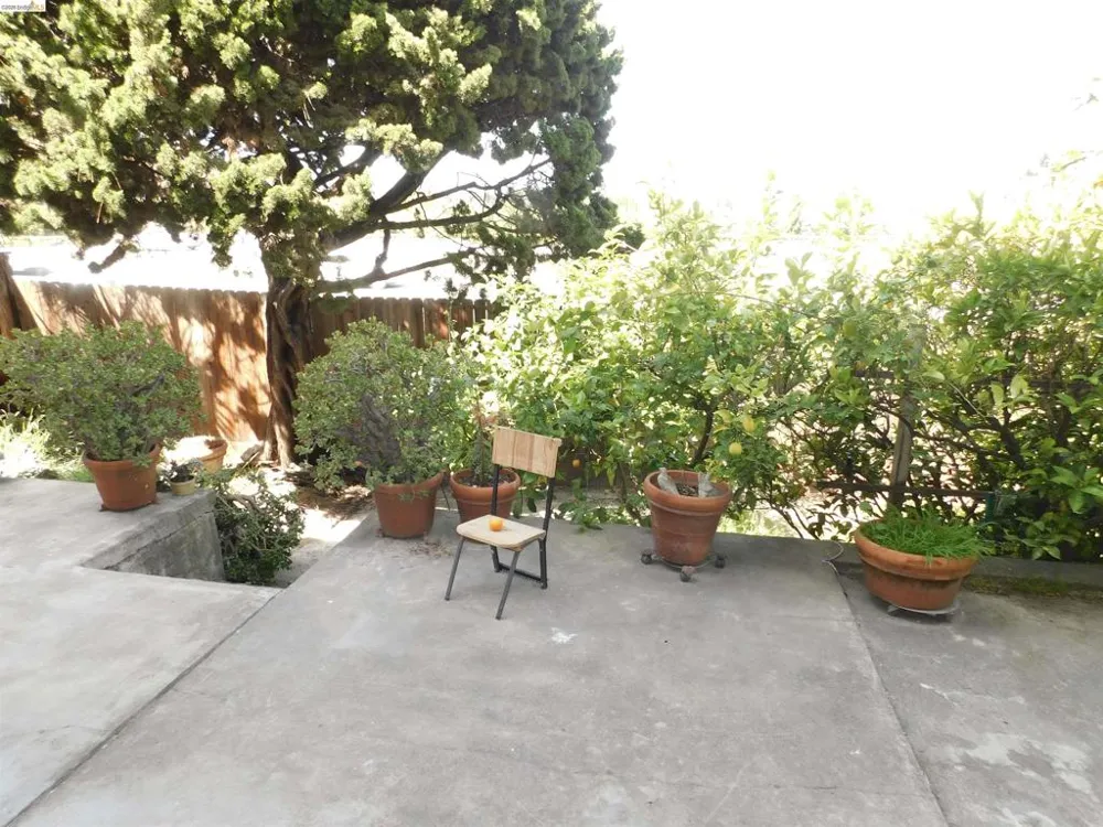 3086 Middleton St Oakland, CA 94605