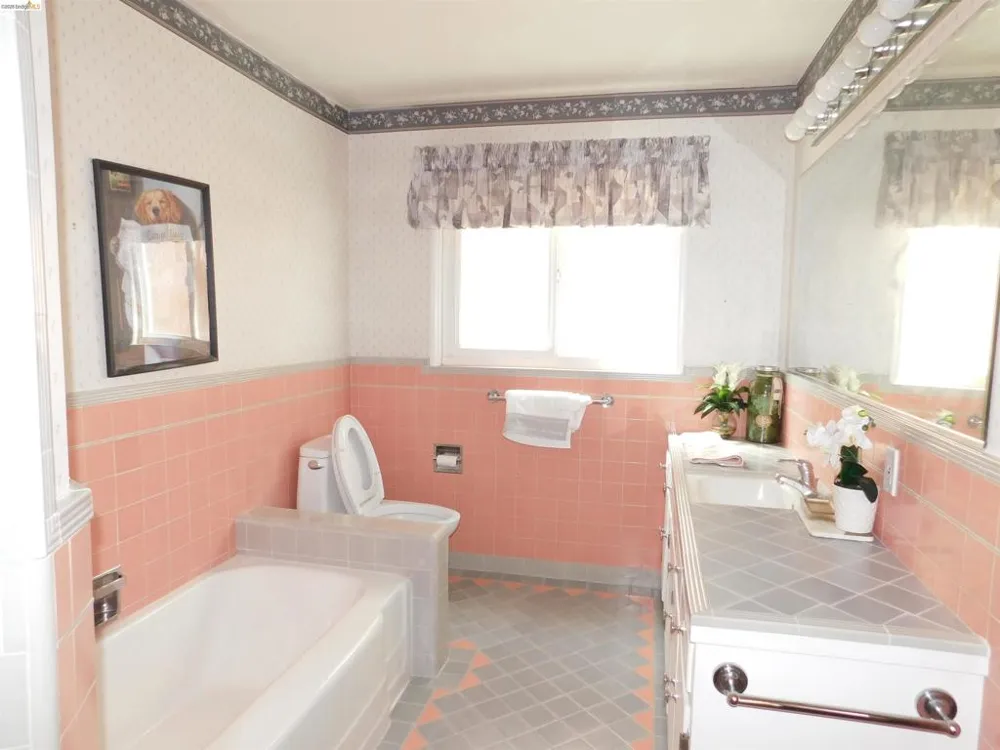 3086 Middleton St Oakland, CA 94605
