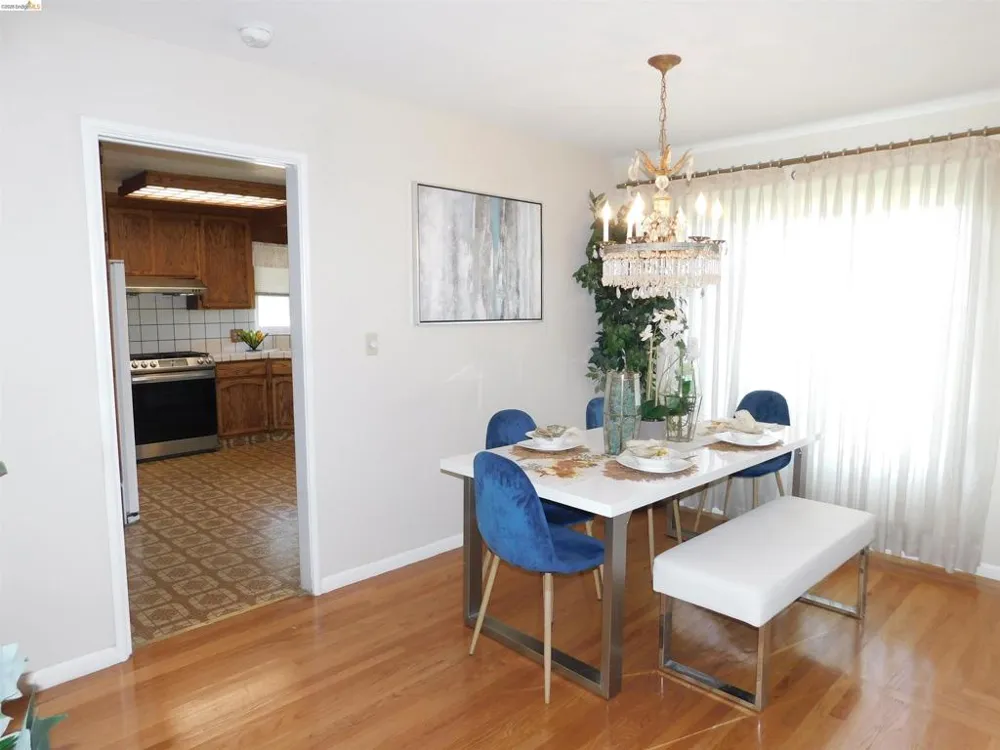 3086 Middleton St Oakland, CA 94605