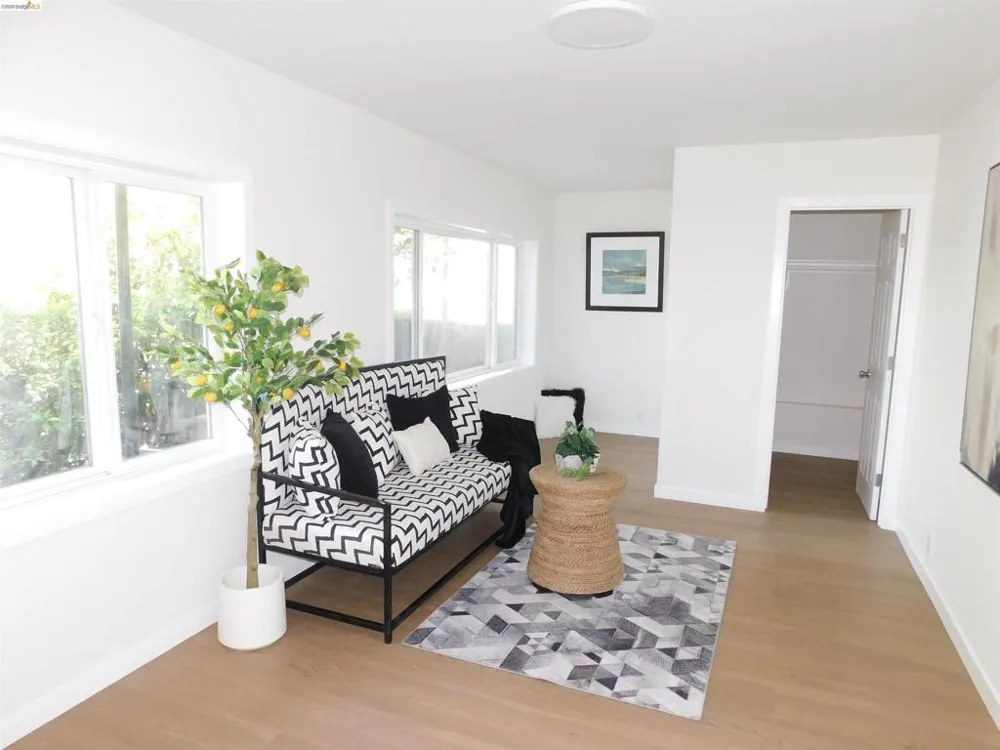 3086 Middleton St Oakland, CA 94605