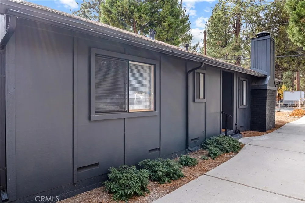 1018 Anita Big Bear City, CA 92314