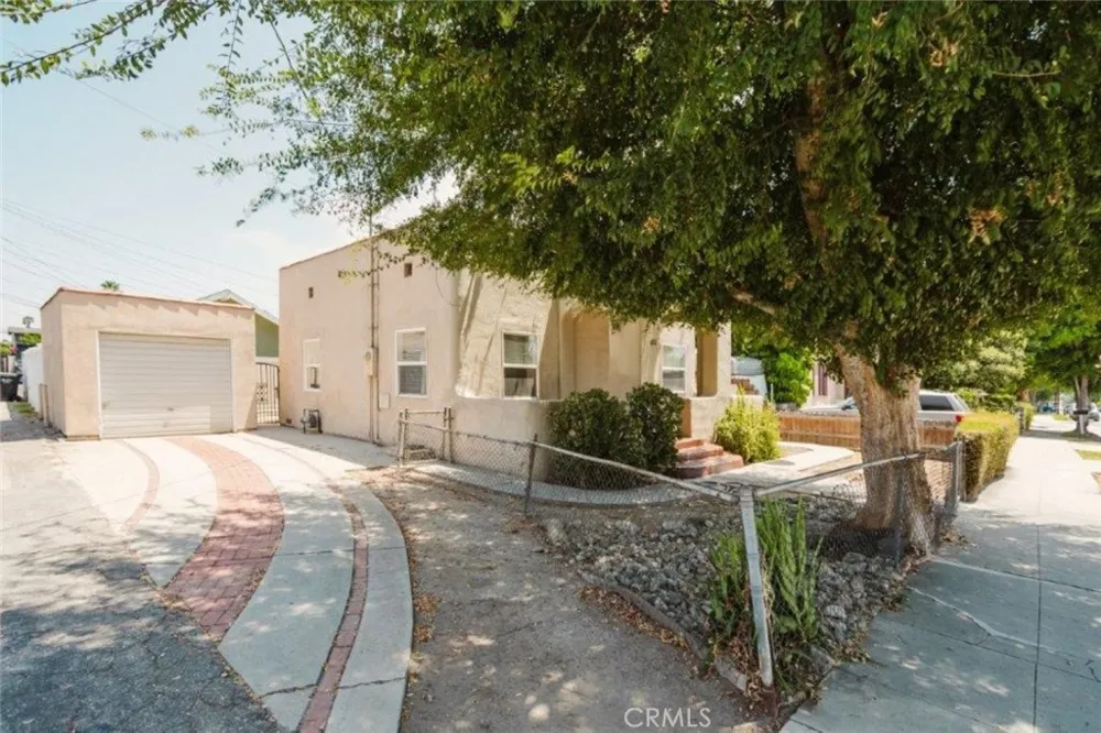616 S Canyon Monrovia, CA 91016