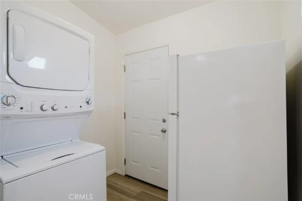 616 S Canyon Monrovia, CA 91016