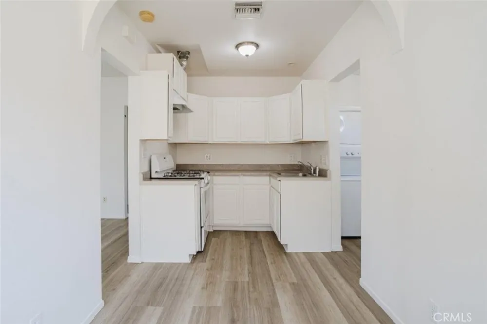 616 S Canyon Monrovia, CA 91016