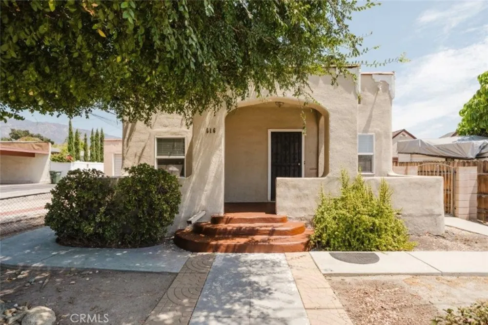 616 S Canyon Monrovia, CA 91016