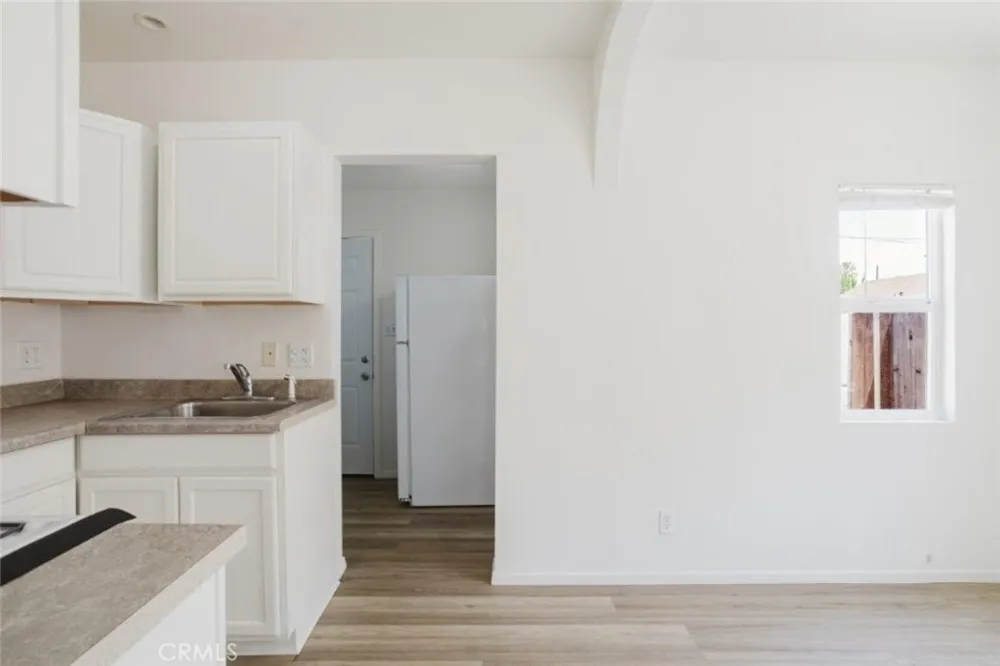 616 S Canyon Monrovia, CA 91016