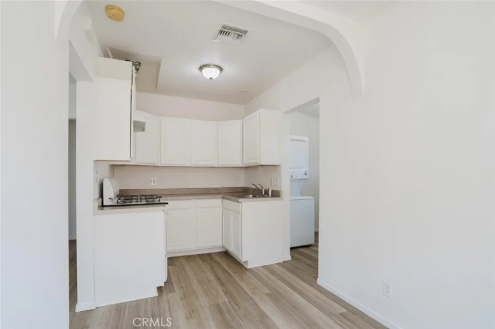 616 S Canyon Monrovia, CA 91016