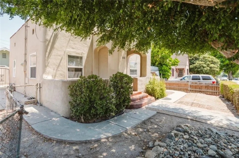 616 S Canyon Monrovia, CA 91016