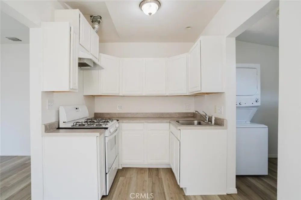 616 S Canyon Monrovia, CA 91016