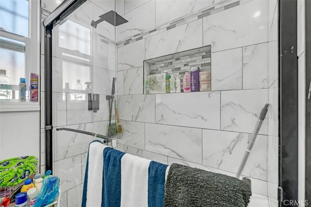 2081 Summit Altadena, CA 91001