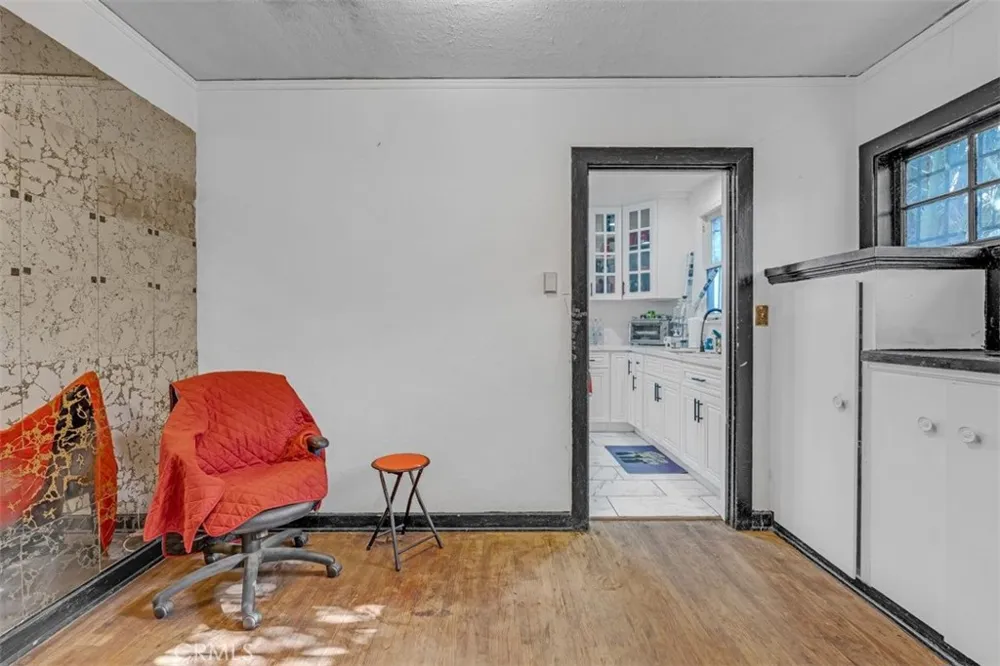 2081 Summit Altadena, CA 91001