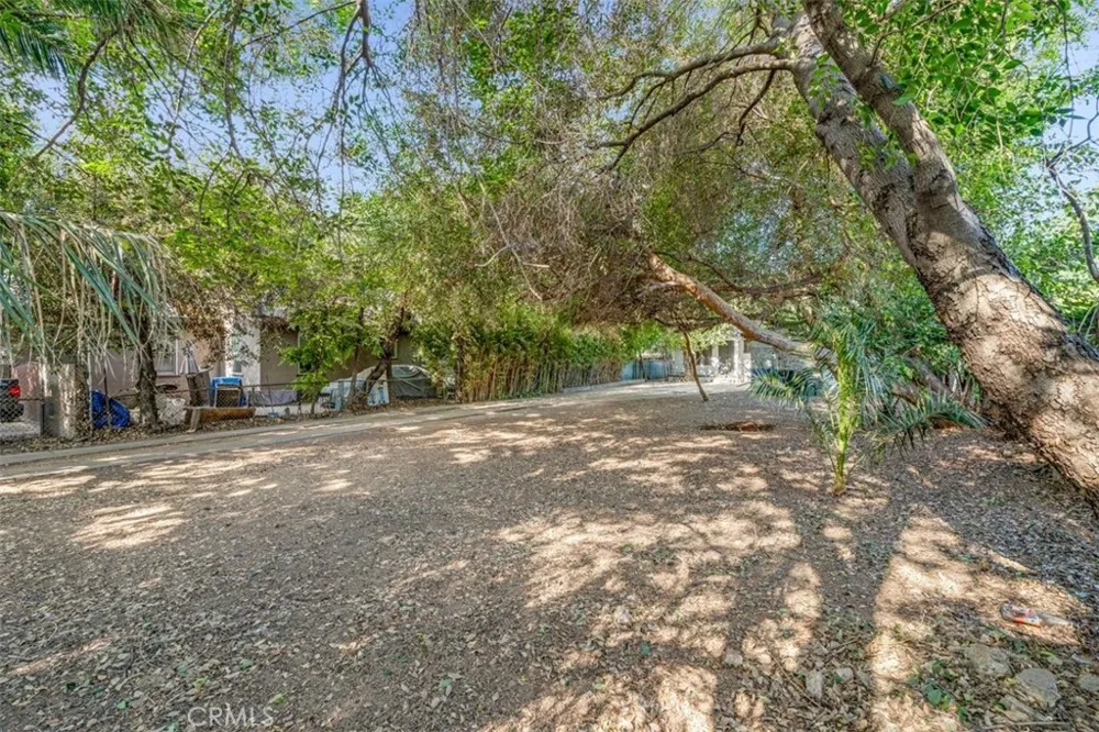 2081 Summit Altadena, CA 91001