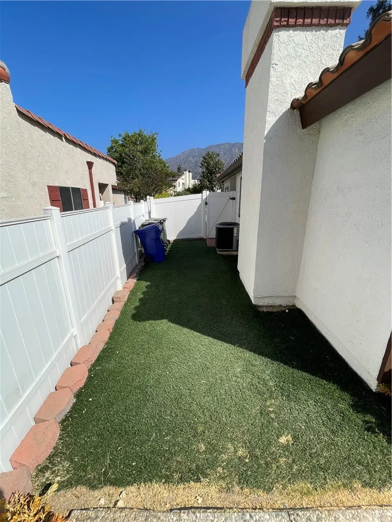 2668 Hacienda Drive Duarte, CA 91010