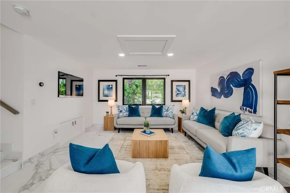 3890 Shadow Grove Road Pasadena, CA 91107