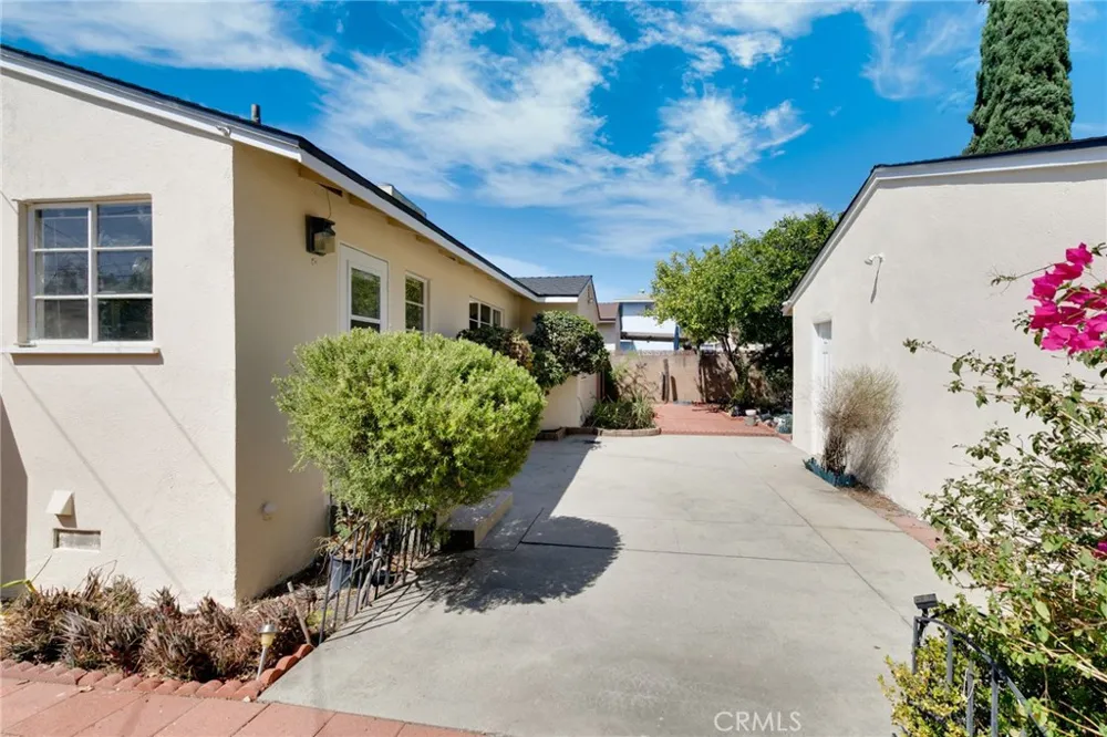 8925 Youngdale San Gabriel, CA 91775