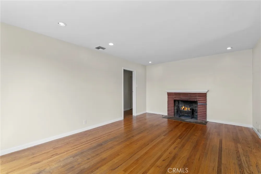 8925 Youngdale San Gabriel, CA 91775