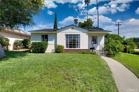 8925 Youngdale