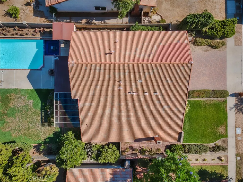 10634 Deering Avenue Chatsworth, CA 91311