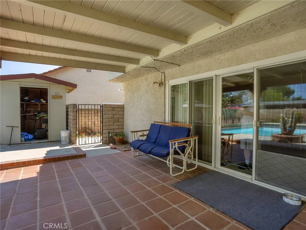 10634 Deering Avenue Chatsworth, CA 91311