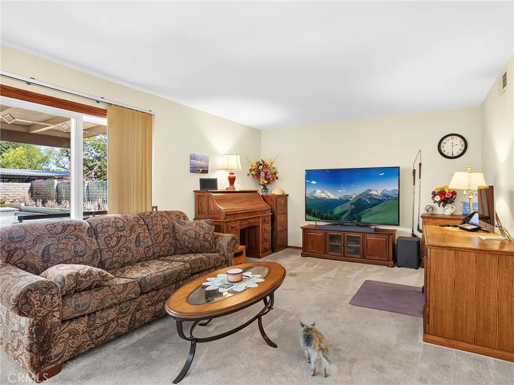 10634 Deering Avenue Chatsworth, CA 91311