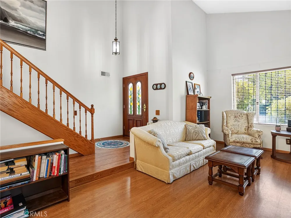 10634 Deering Avenue Chatsworth, CA 91311