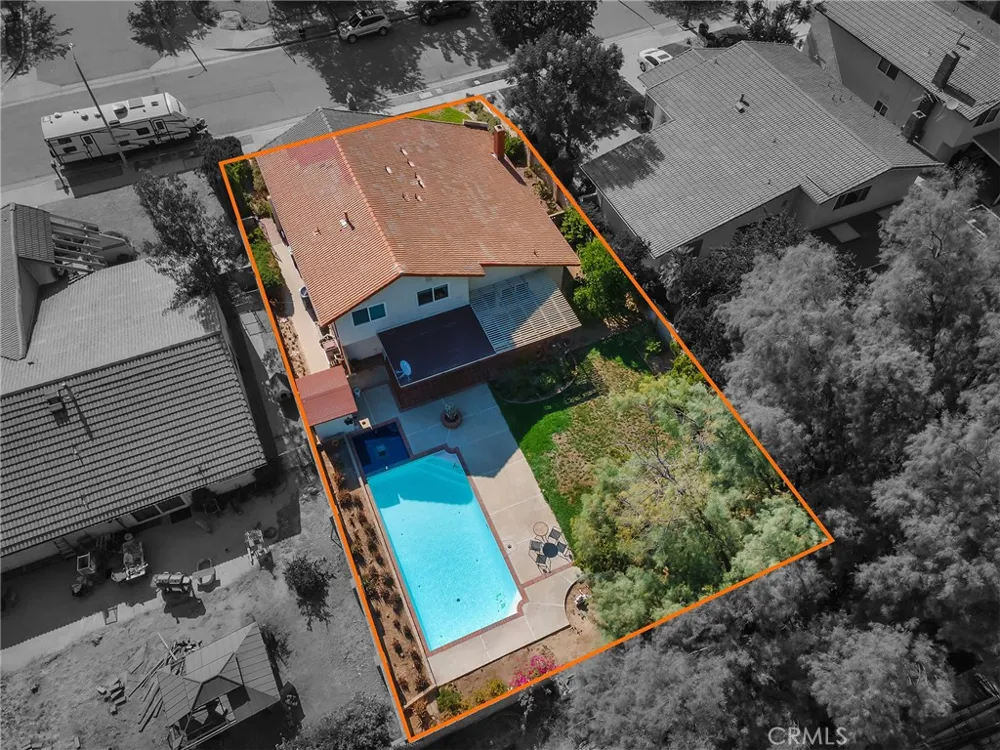 10634 Deering Avenue Chatsworth, CA 91311