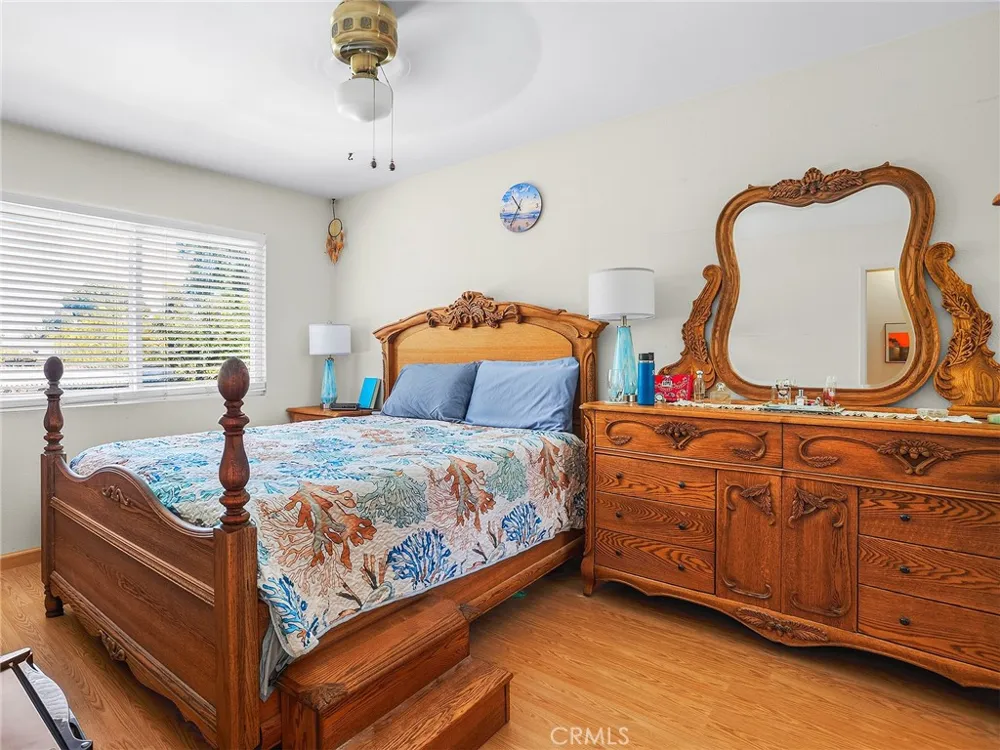10634 Deering Avenue Chatsworth, CA 91311