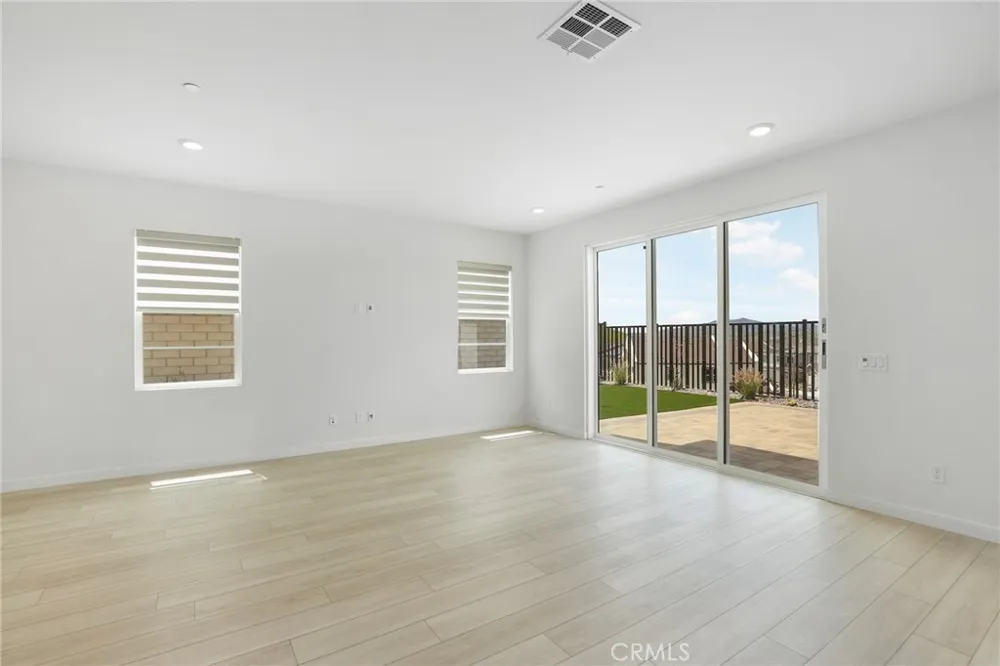 27273 Debut Place Valencia, CA 91381